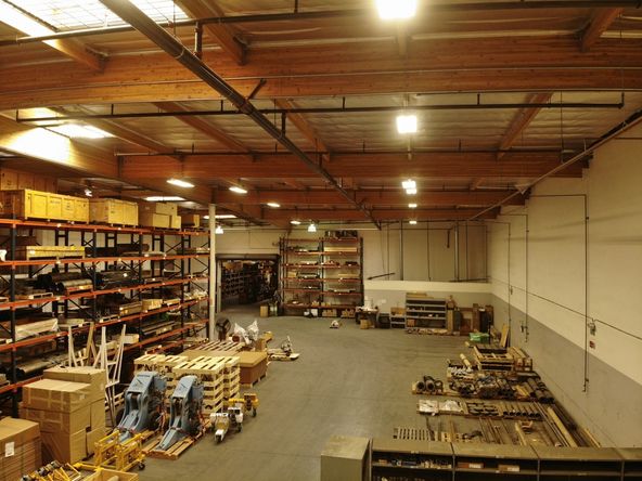 Malabar Industrial Property: 220 W Los Angeles Ave, Simi Valley, CA 93065